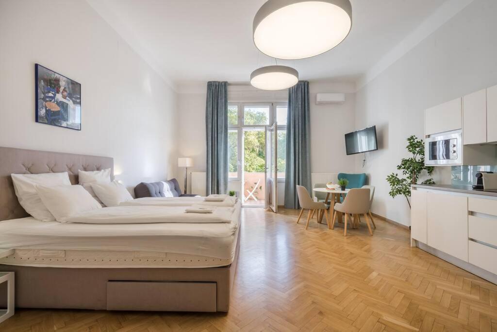 Apartament Klauzal Garden